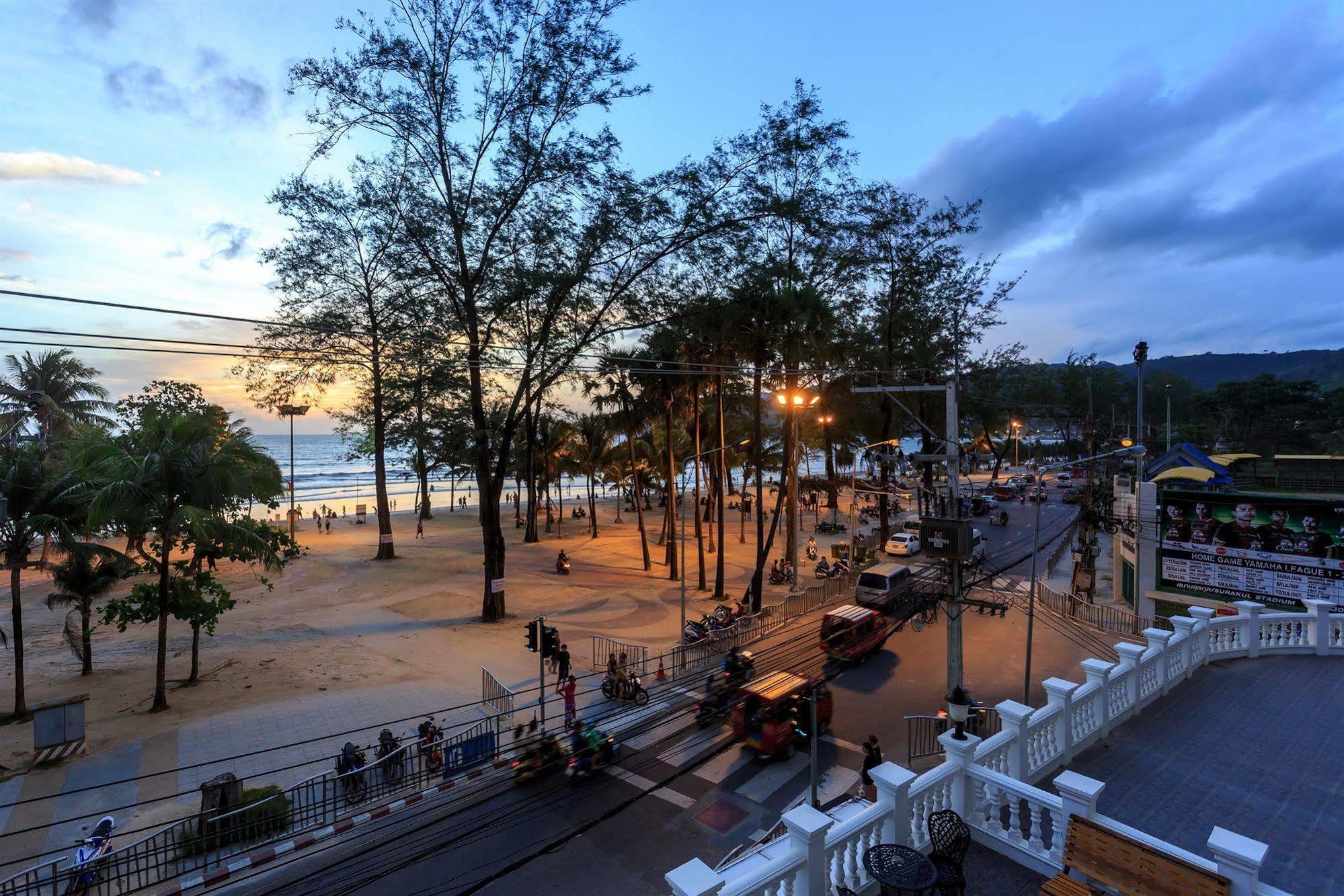 Patong Marina Hotel By Lofty Extérieur photo